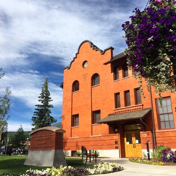 Front of the South Branch Summit County Library 